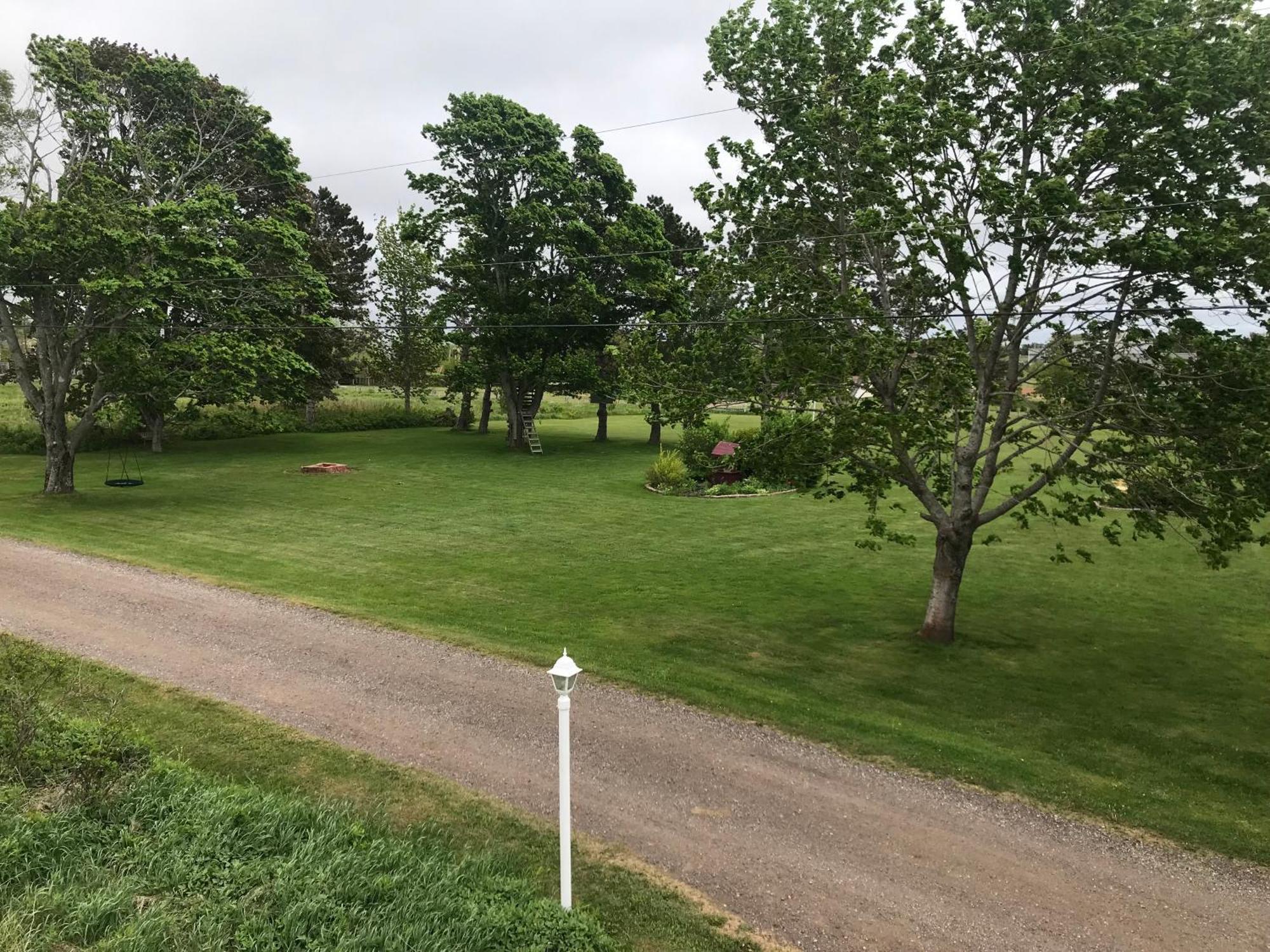 A Country Home Inn The City Charlottetown Esterno foto