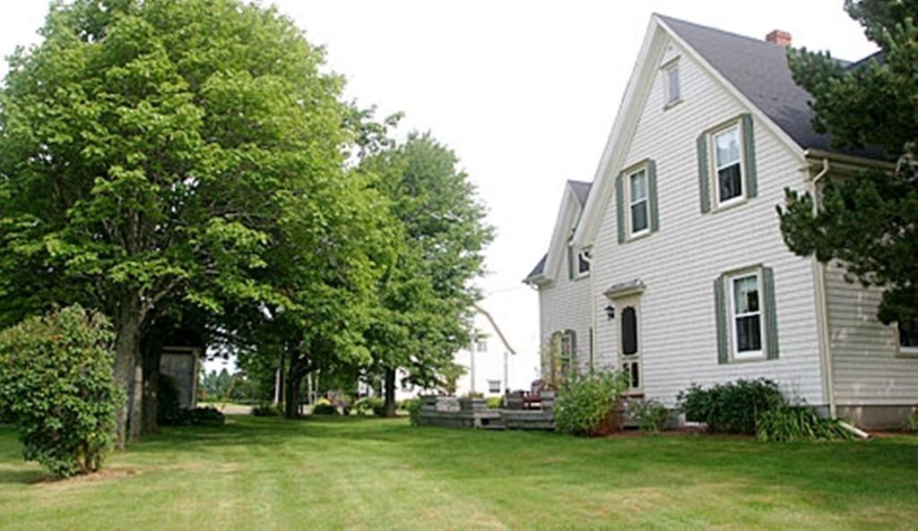 A Country Home Inn The City Charlottetown Esterno foto